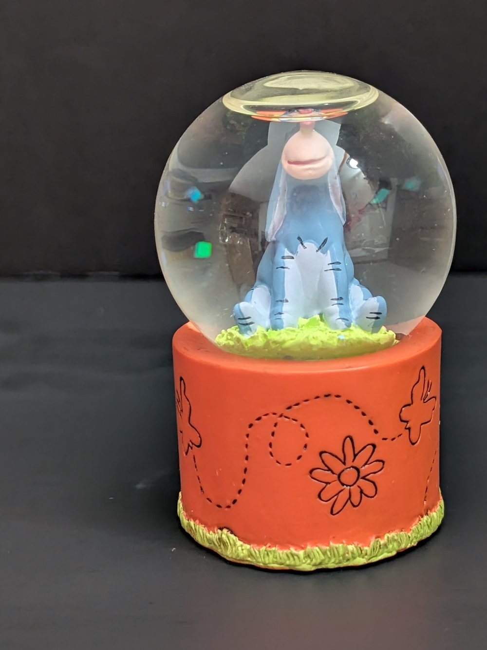 Vintage Disney Eeyore With Butterfly On Nose Mini Snow Globe Orange Base 5-2026